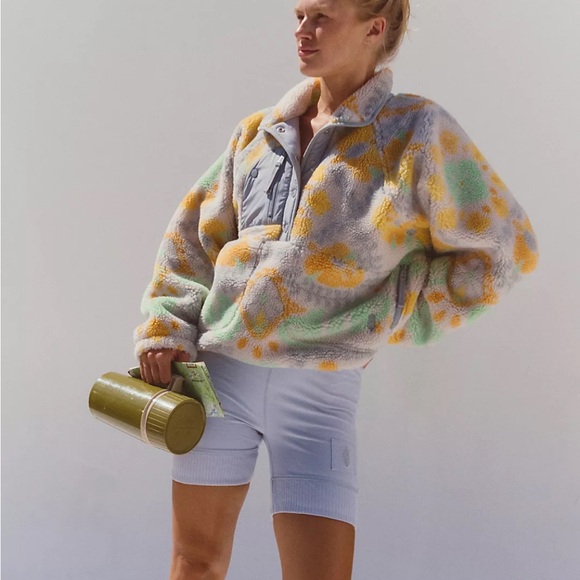 Hit The Slopes Printed Fleece Pullover - Picture 4 of 5